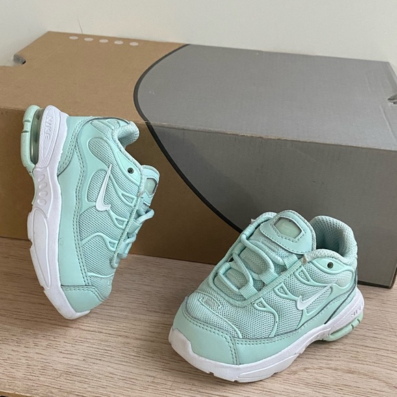 nike air max plus girls toddler